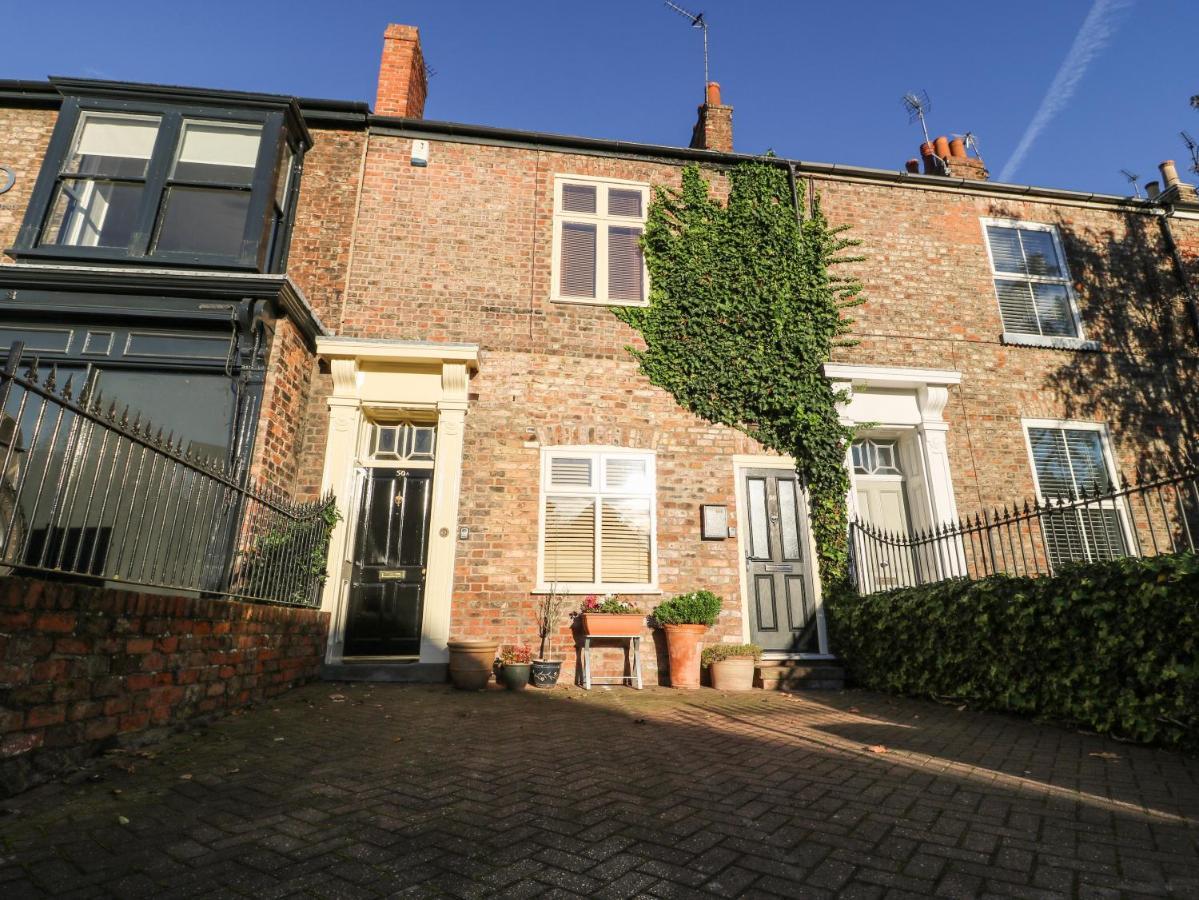 Blacksmiths Retreat, 50 Holgate Road Apartment York